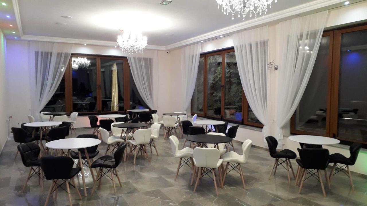 Hotel I Restauracja Admiral Legnica Luaran gambar